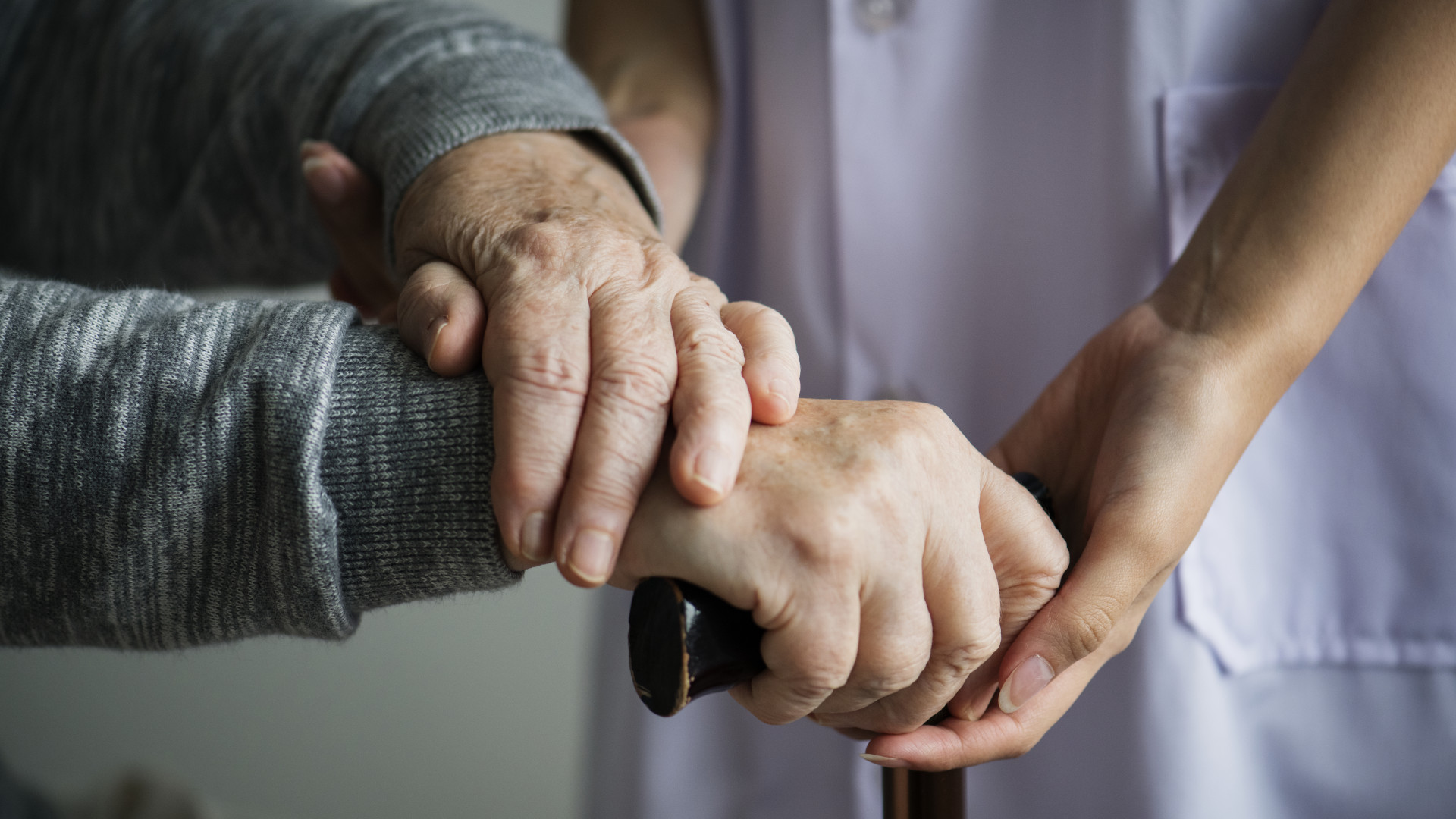 Accompagnement médical en maison de retraite : organisation et équipes